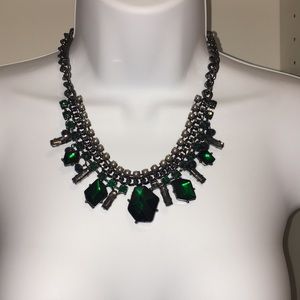 SALE Short chain Green/Dark Gray Necklace(: